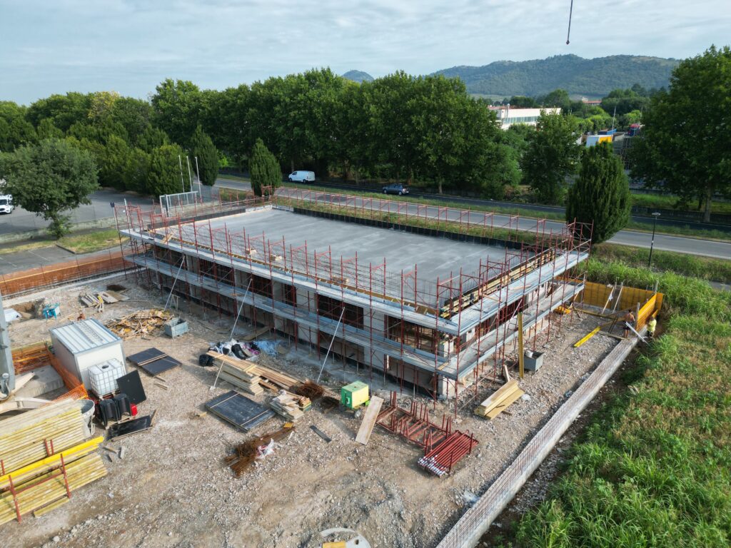 Cantiere della nuova sede Greal a Coccaglio: struttura in elevazione, luglio 2026